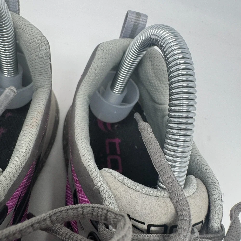 Topo Athletic Running Trail Shoes Berry Black Purple Women's Size‎ 7